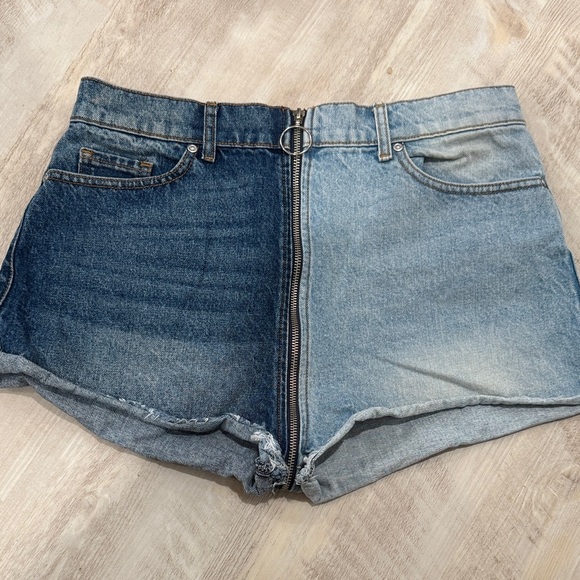 REVICE Two-Tone Blue Jean Shorts - Picture 1 of 2